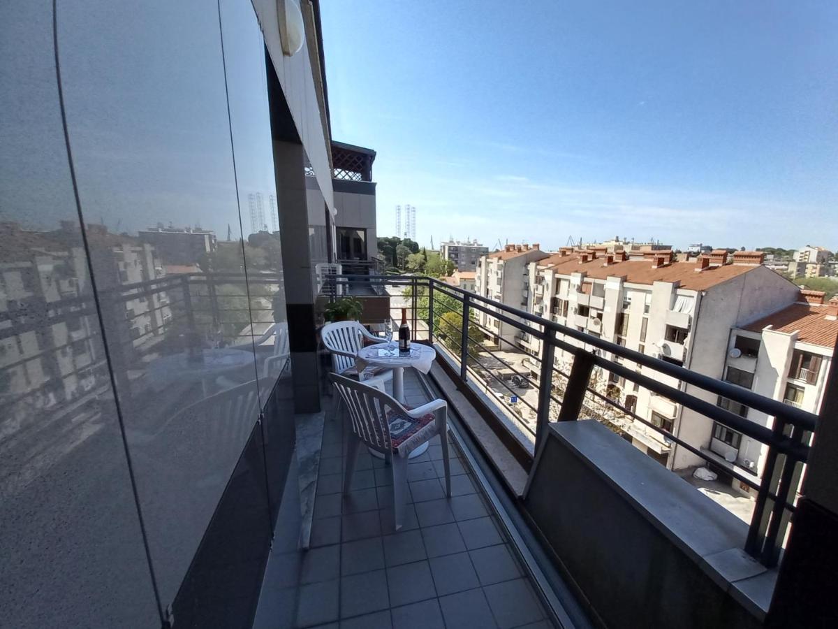 Iva Apartman Pula Exterior foto